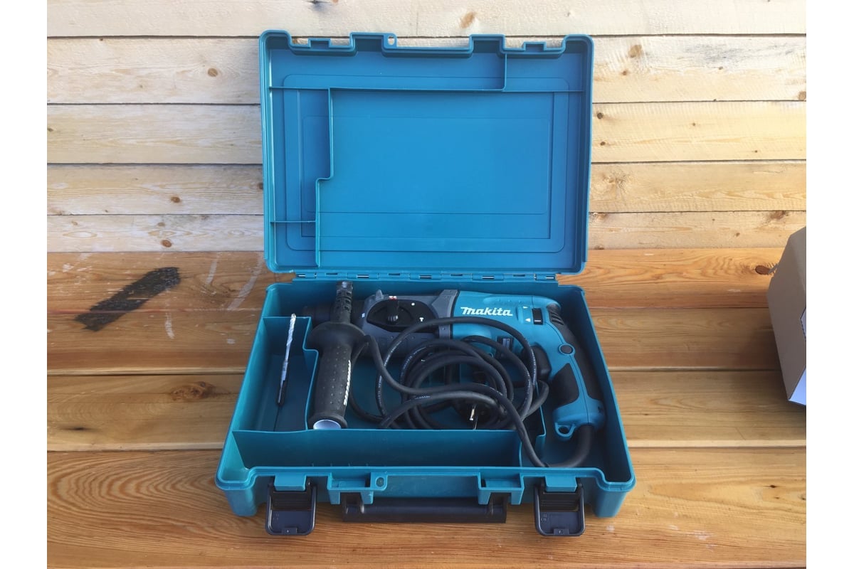 Перфоратор Makita HR2470