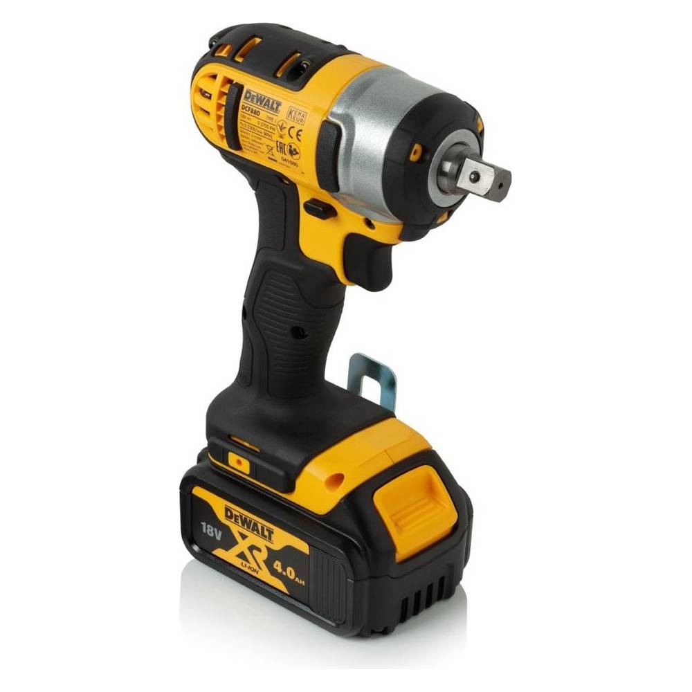 Гайковерт аккумуляторный DeWalt DCF880M2