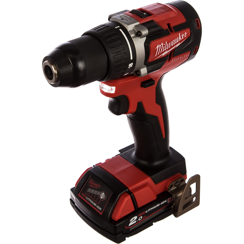 Шуруповерт аккумуляторный Milwaukee M18 CBLDD-202C
