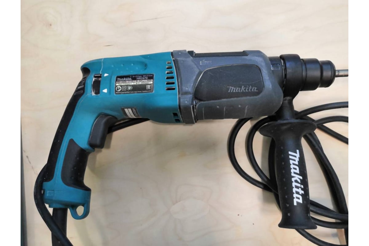 Перфоратор Makita HR2470