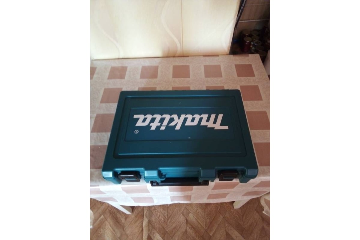 Перфоратор Makita HR2470