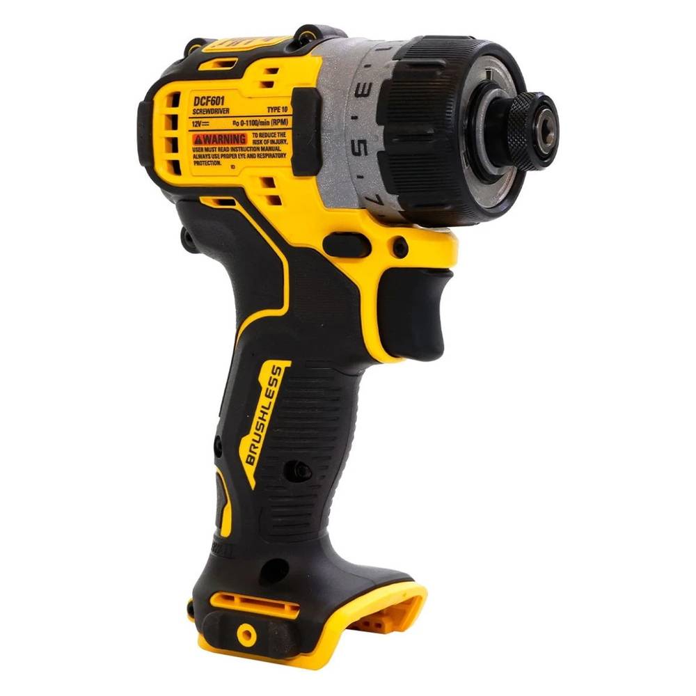Шуруповерт аккумуляторный DeWalt DCF601D2