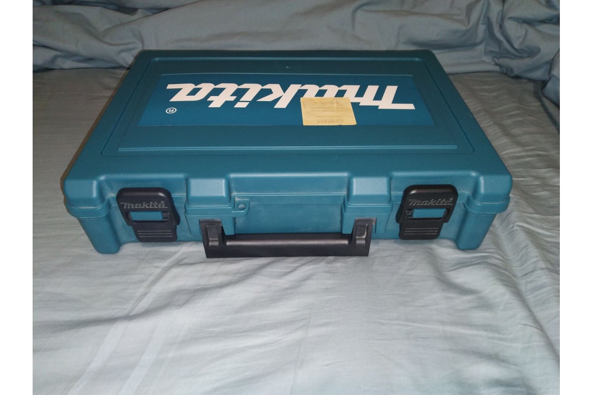 Перфоратор Makita HR2470