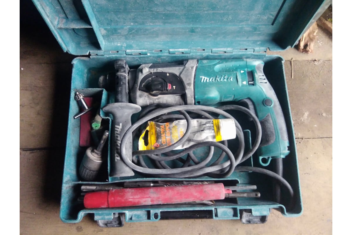 Перфоратор Makita HR2470