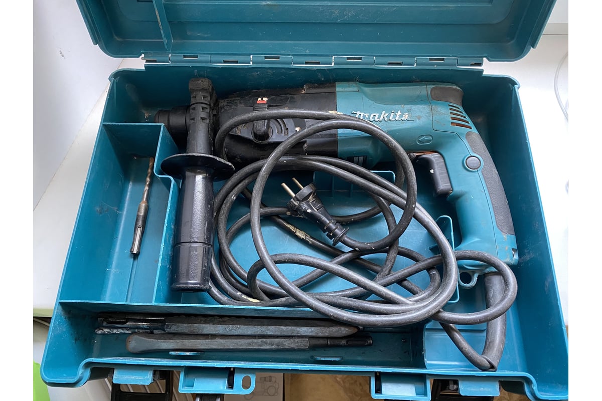 Перфоратор Makita HR2470