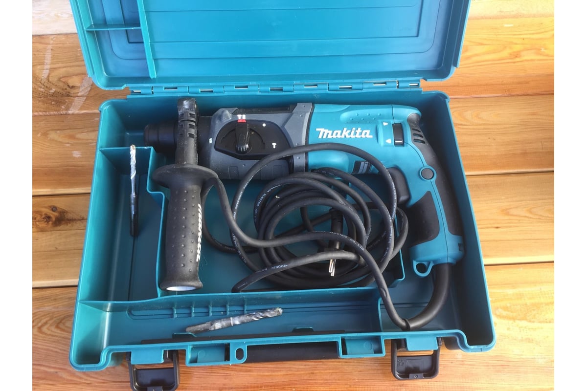 Перфоратор Makita HR2470