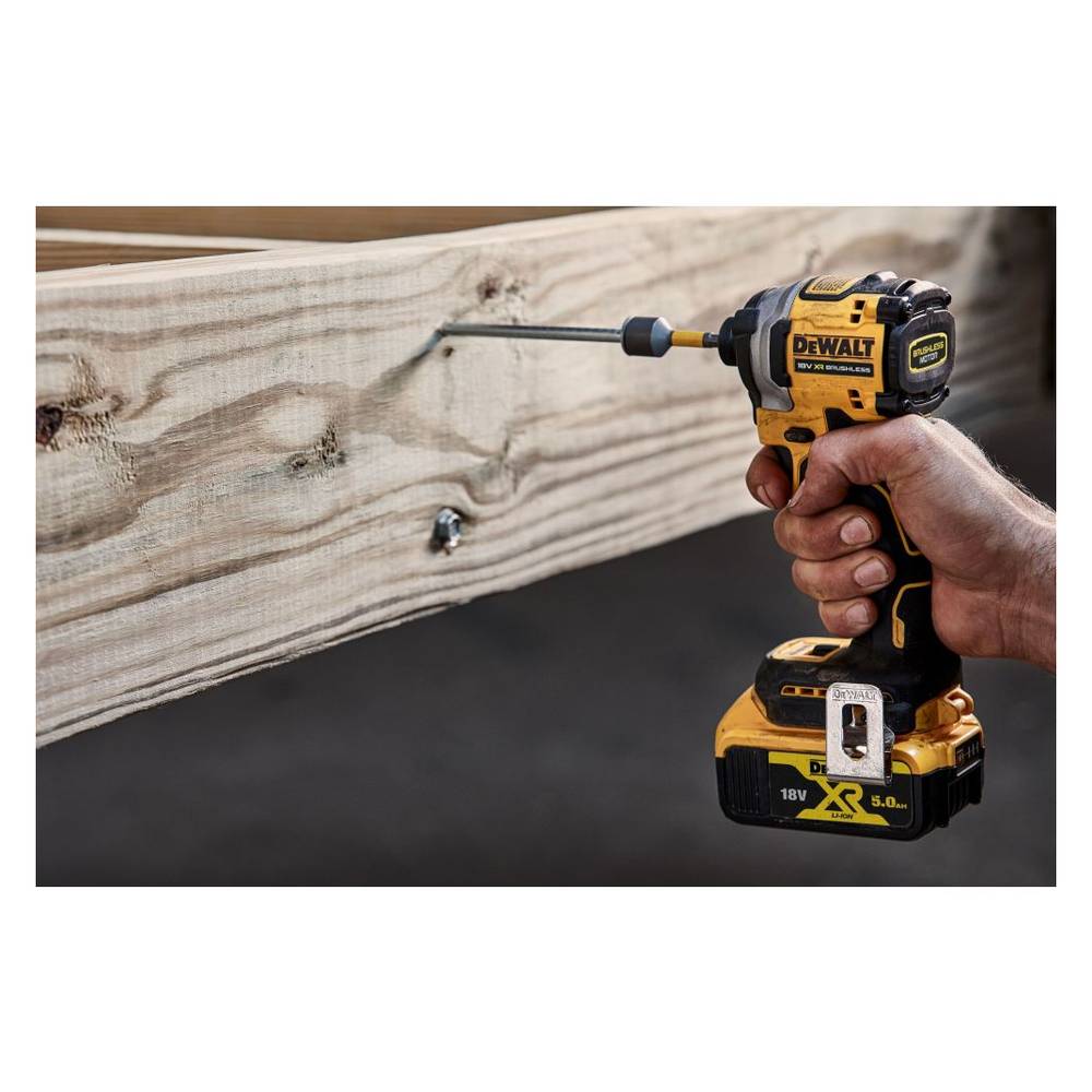 Шуруповерт аккумуляторный импульсный DeWalt DCF850NT (без акк, без з/у)