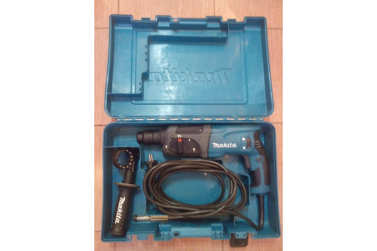 Перфоратор Makita HR2470