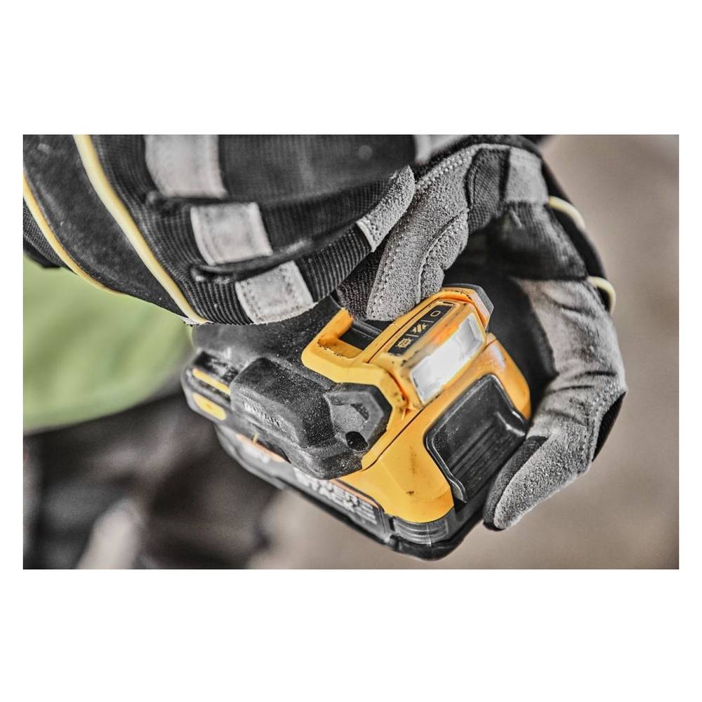 Шуруповерт аккумуляторный DeWalt DCD800P2 (2 акк, з/у), кейс