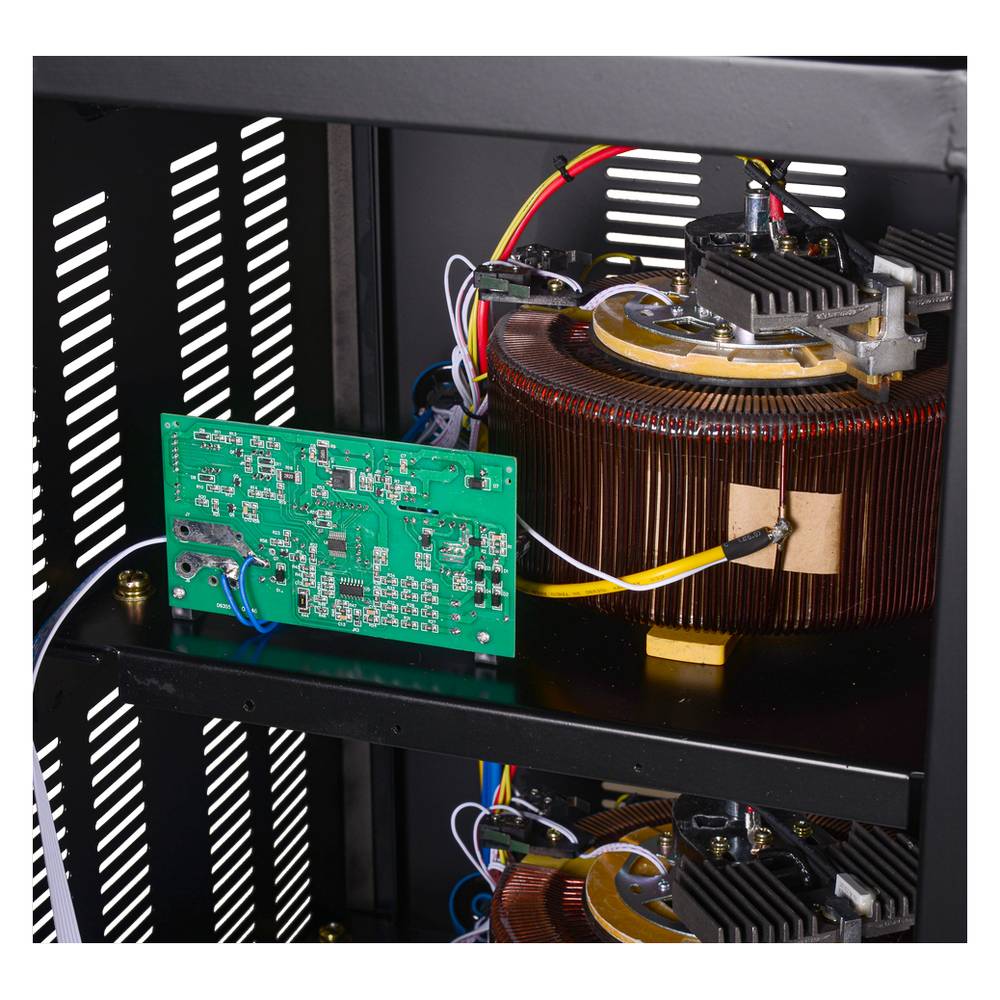 Стабилизатор напряжения Ресанта АСН -15000/3