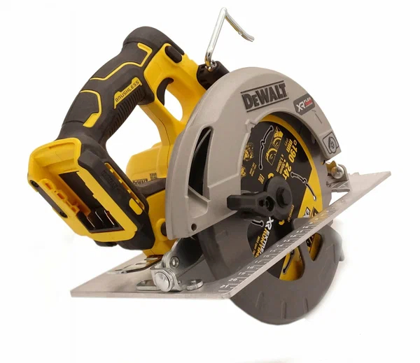 Пила дисковая аккумуляторная DeWalt DCS573T1(1акк.6ач.ЗУ)