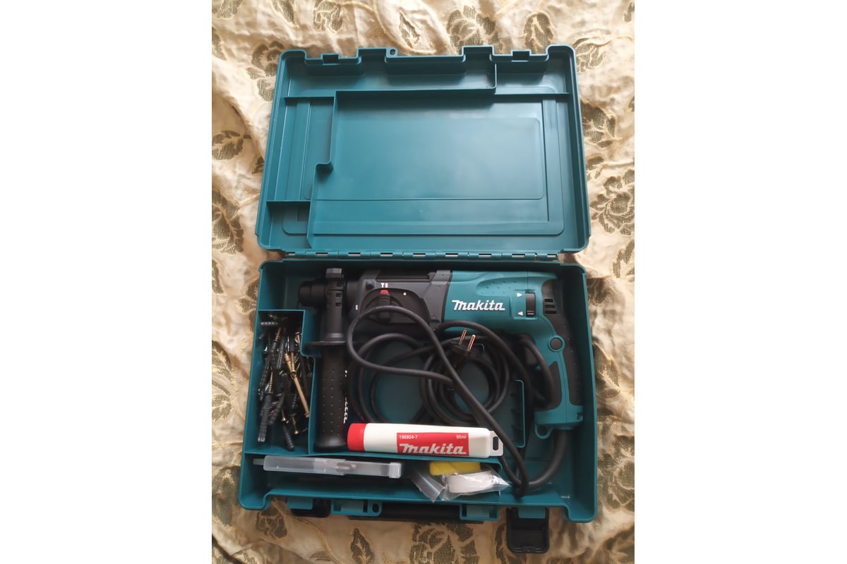 Перфоратор Makita HR2470