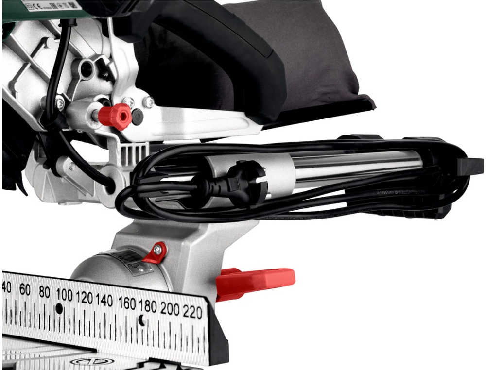 Пила торцовочная Metabo KGS 216 M