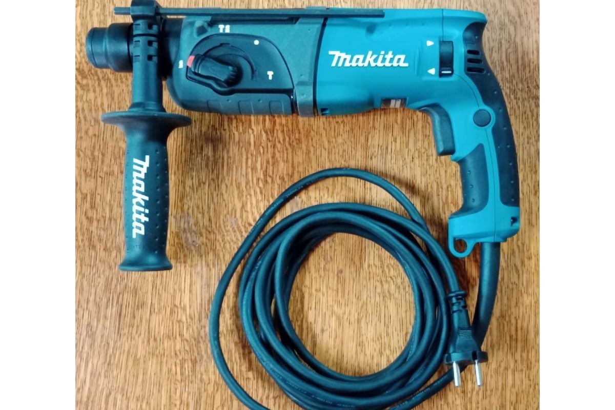 Перфоратор Makita HR2470