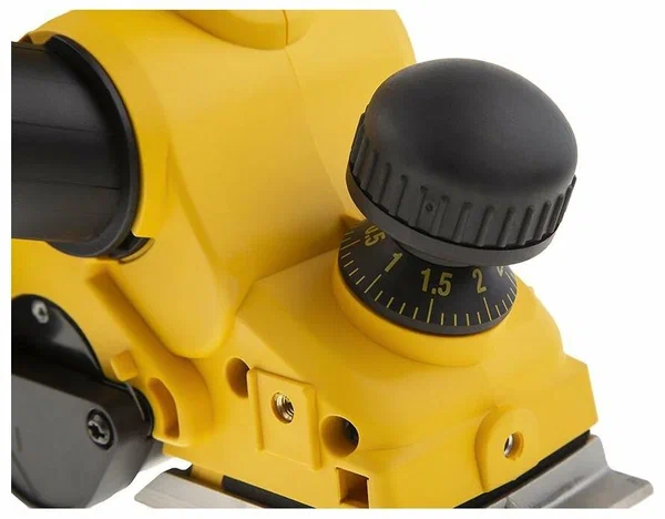Рубанок DeWalt D26500