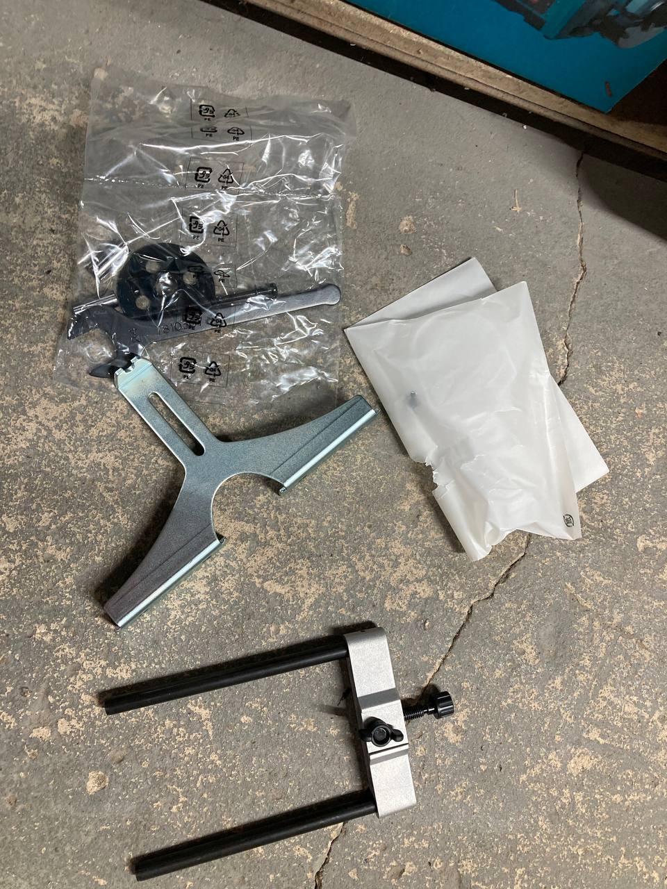 Фрезер Makita RP2302FC02