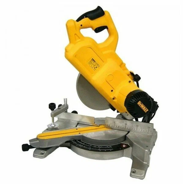 Пила торцовочная DeWalt DWS777-QS