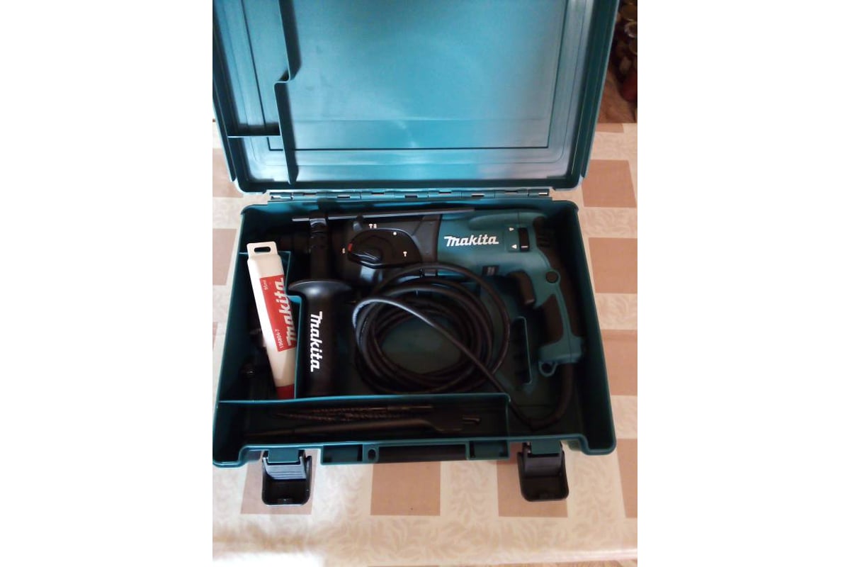 Перфоратор Makita HR2470
