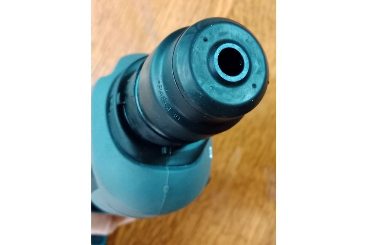 Перфоратор Makita HR2470