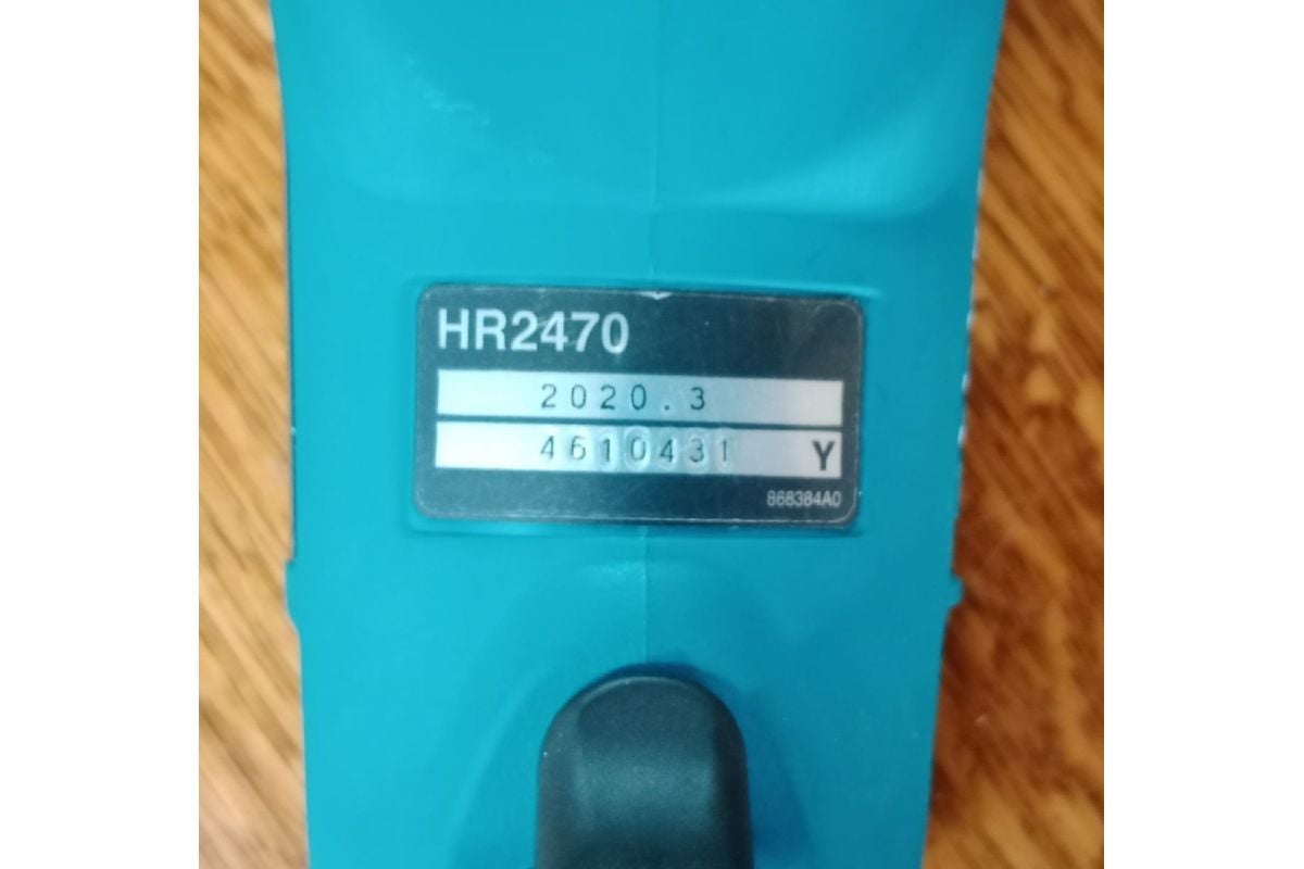 Перфоратор Makita HR2470