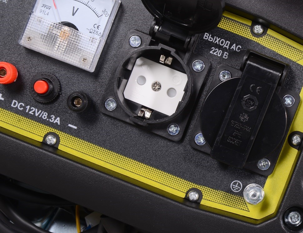 Генератор бензиновый инверторный HUTER DN2700i