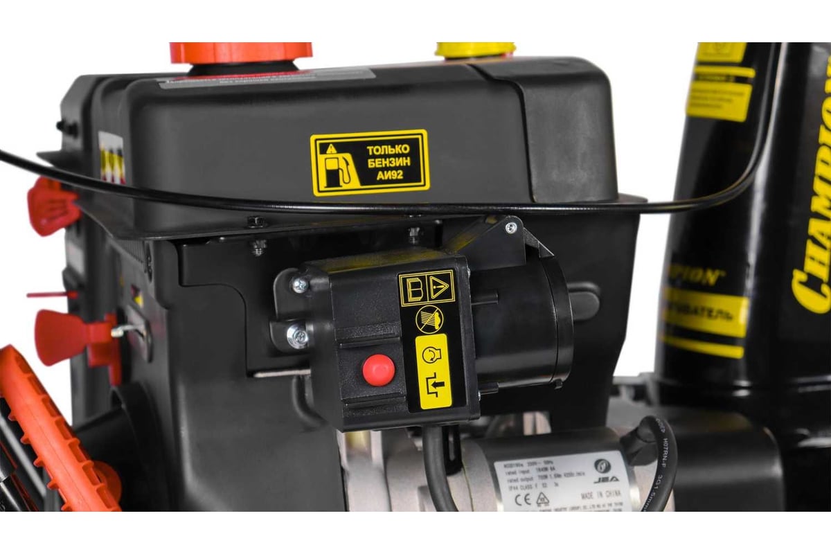 Снегоуборщик бензиновый CHAMPION STT1171E
