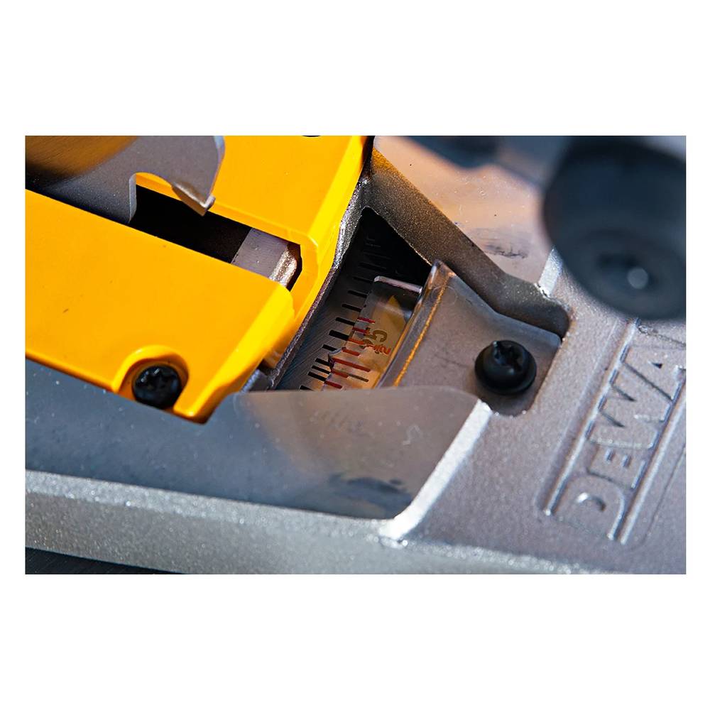 Электромолоток DeWalt D25901K