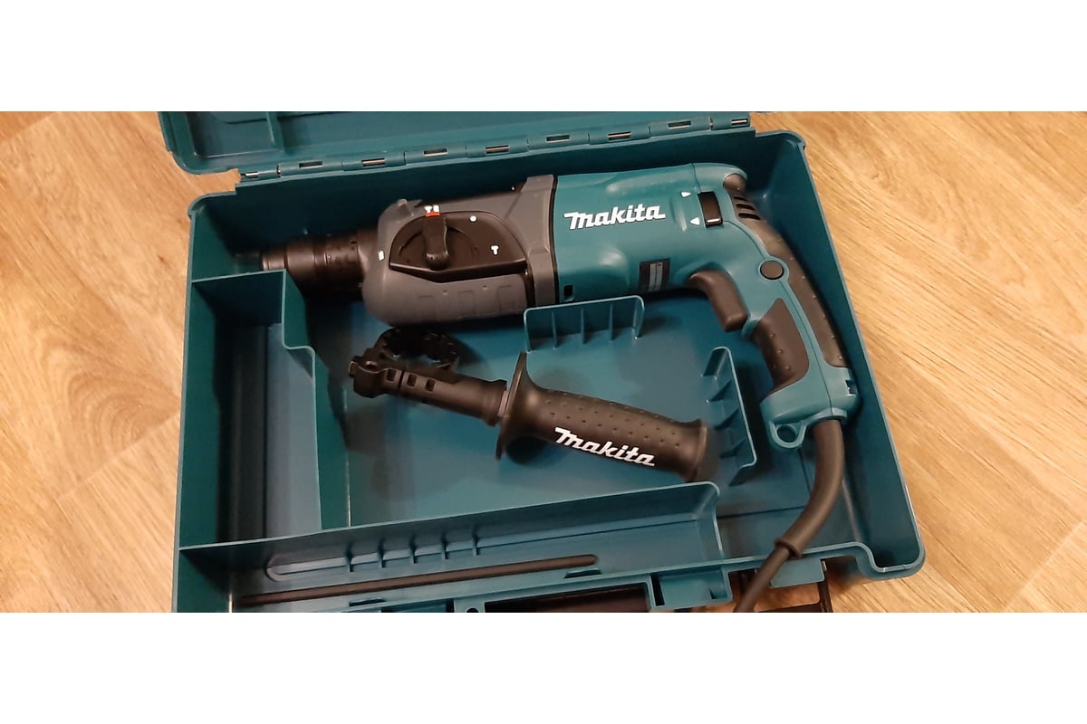 Перфоратор Makita HR2470