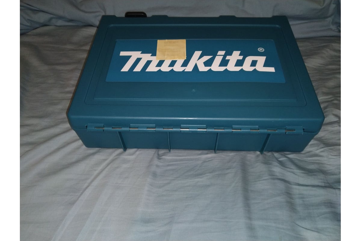 Перфоратор Makita HR2470