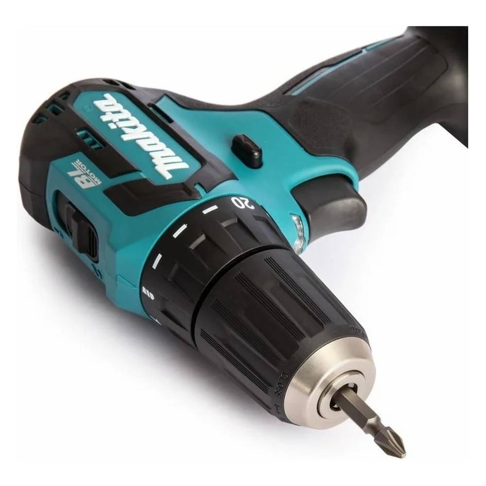Шуруповерт аккумуляторный Makita DF332DWAE