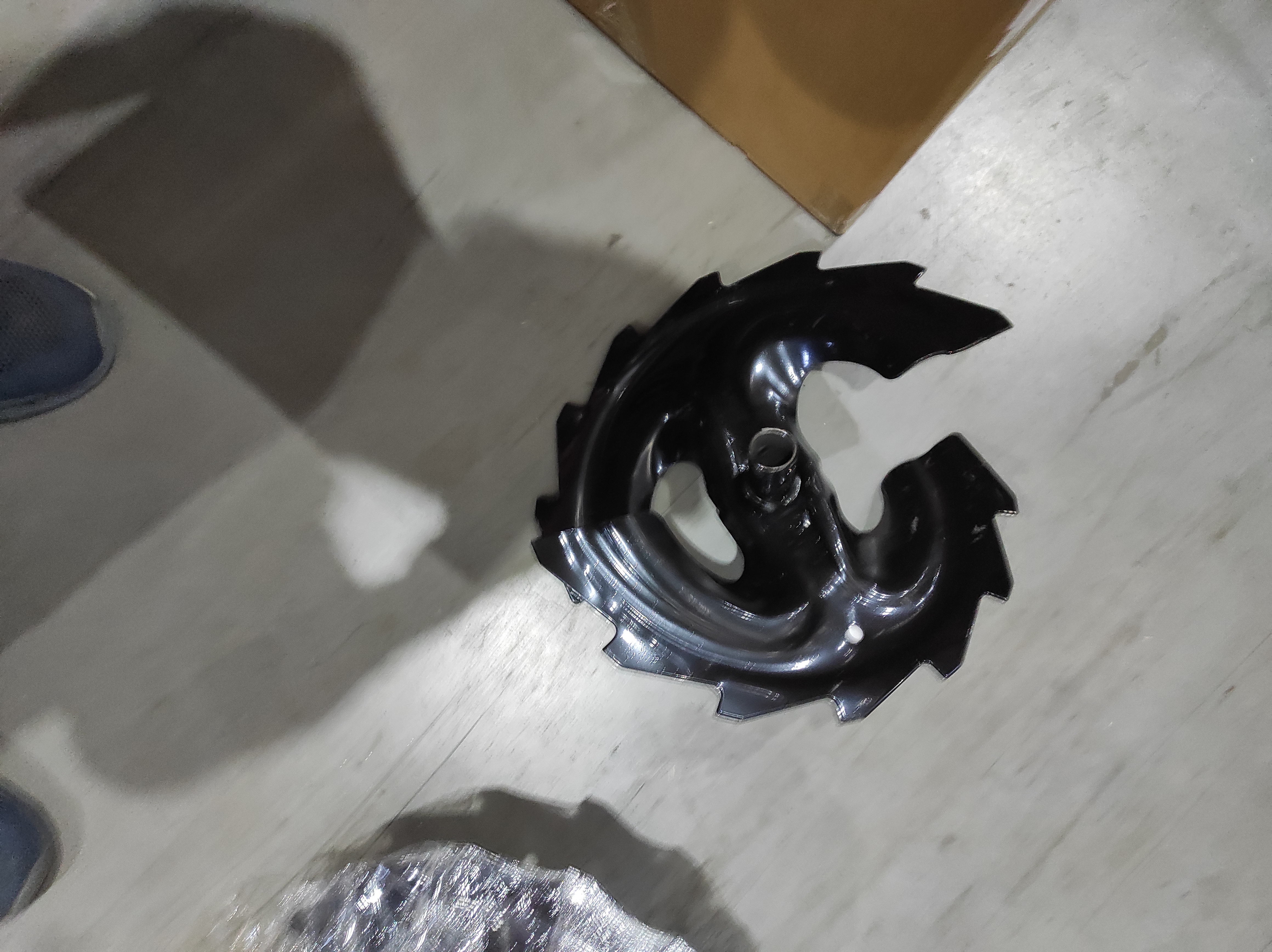 Шнек правый (цвет черный) KCD24-01-09