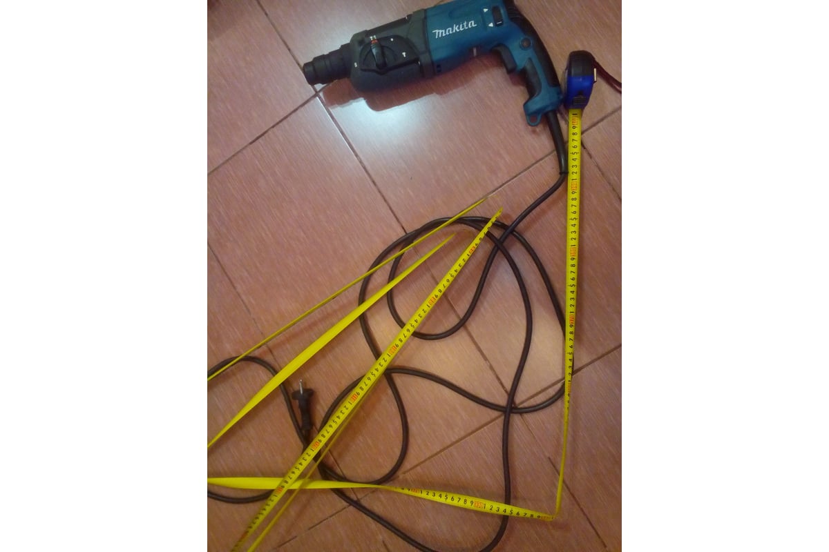 Перфоратор Makita HR2470