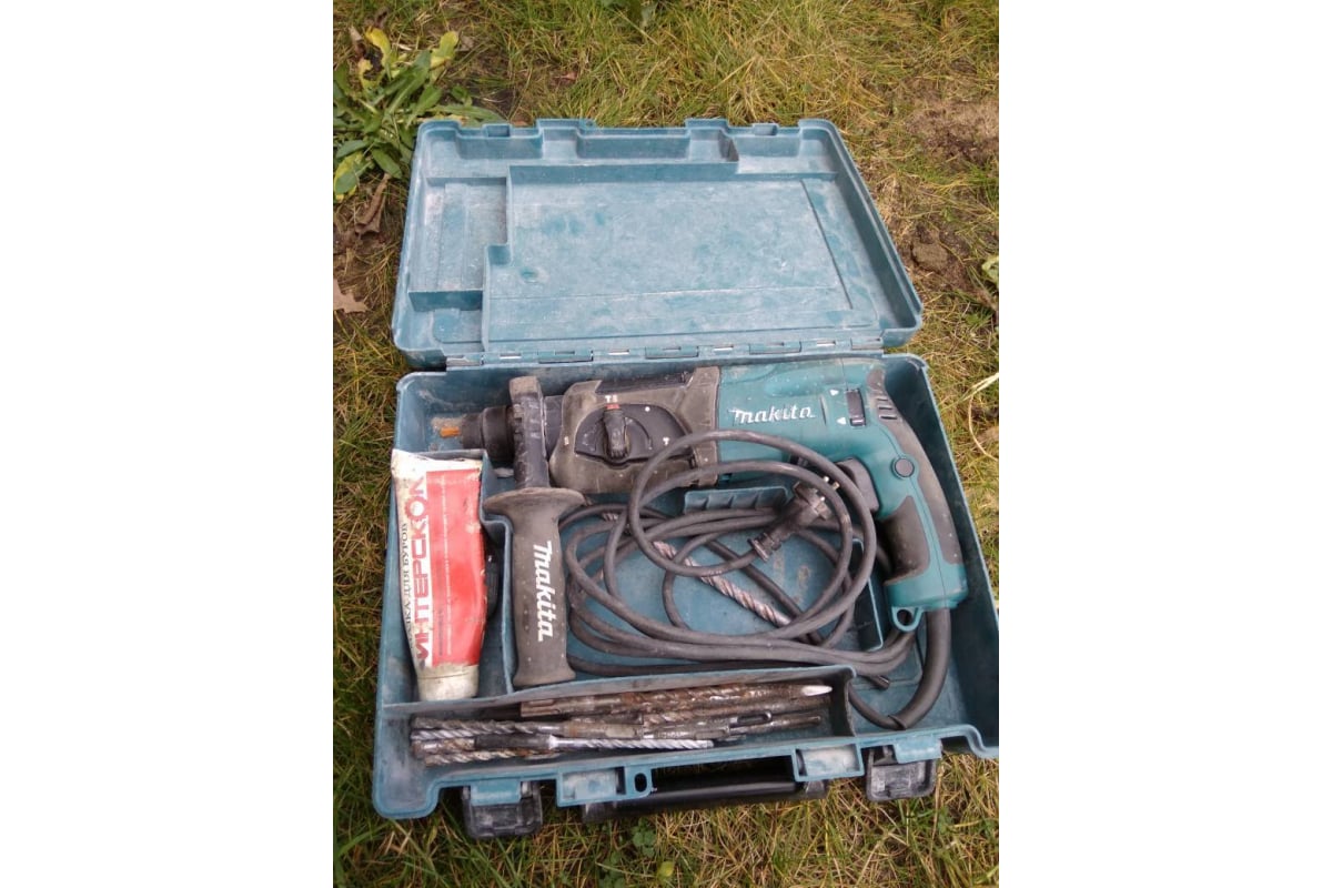 Перфоратор Makita HR2470