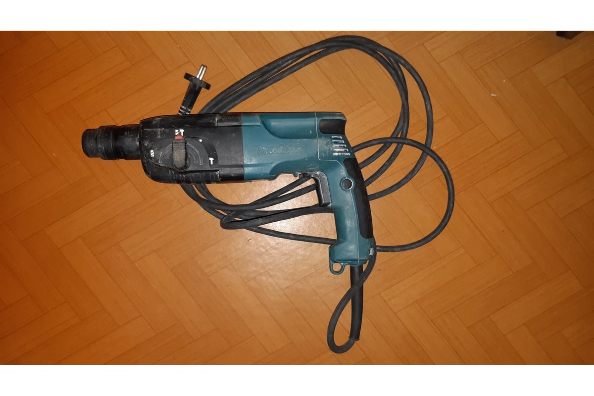 Перфоратор Makita HR2470